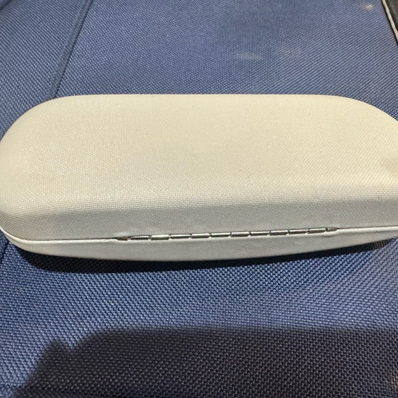 John Jacob’s glasses and case - Picture 2 of 3